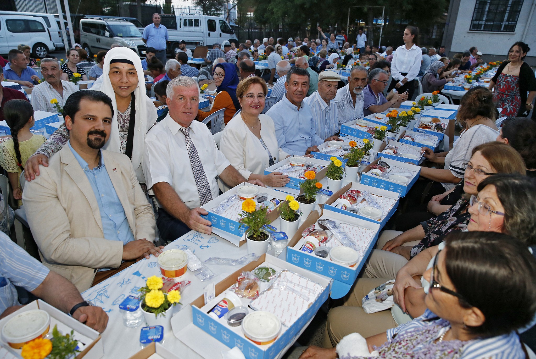 Kadir Gecesi’nde Bereket Sofrası Kuruldu