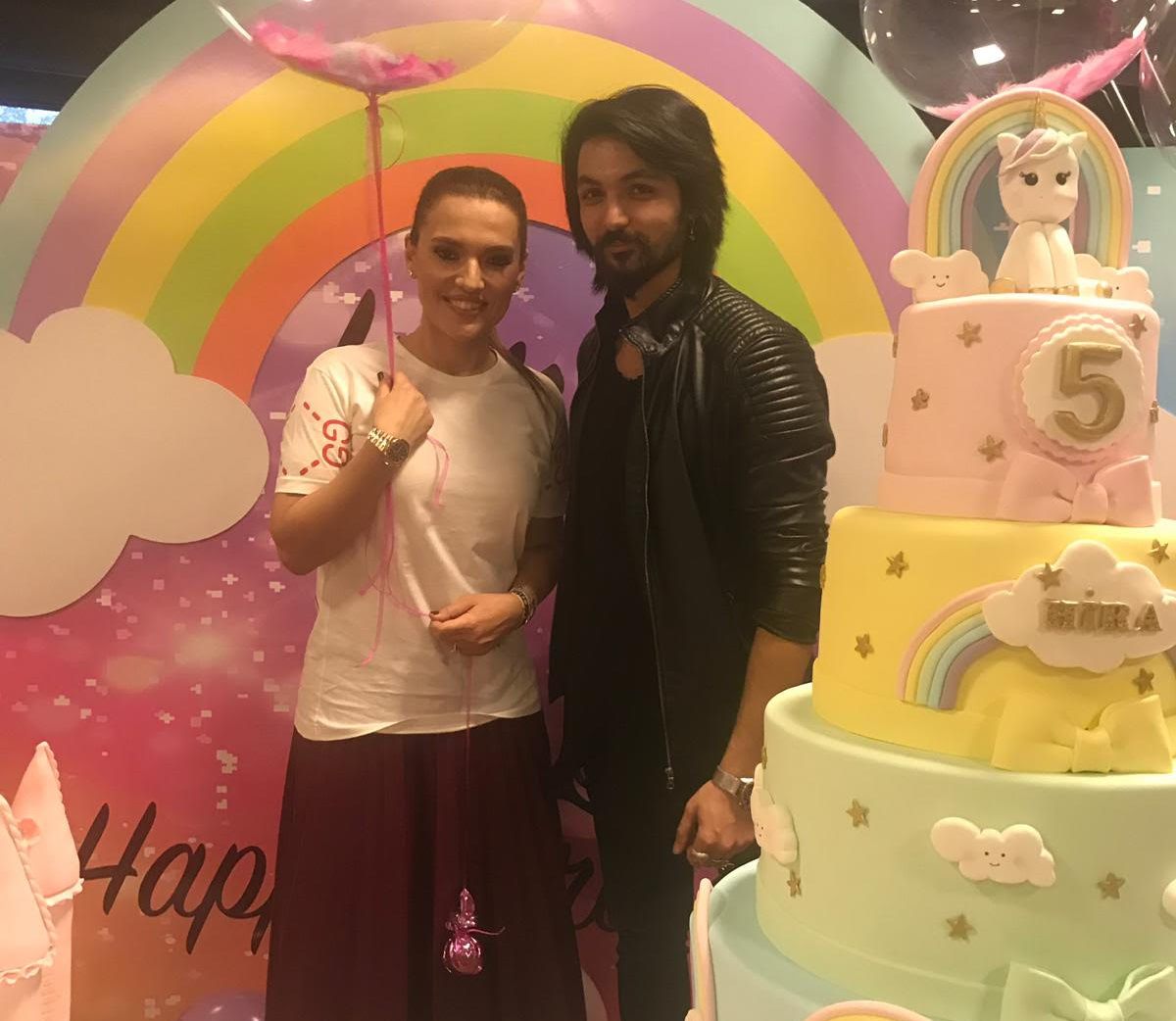 Demet Akalın şaştı kaldı!