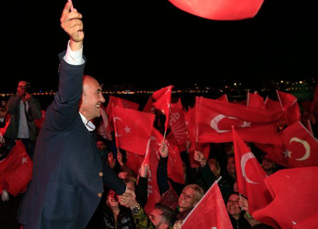 İzmir'de Seçim Kutlaması