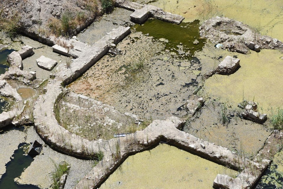 İzmir'de yosun tutan Roma hamamı hakkında açıklama
