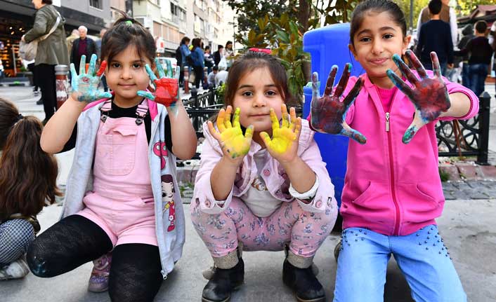 İzmir’de Çocuk Hakları Günü kutlandı