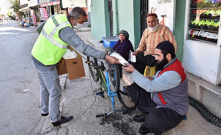 Bornova Belediyesi yarım milyon maske