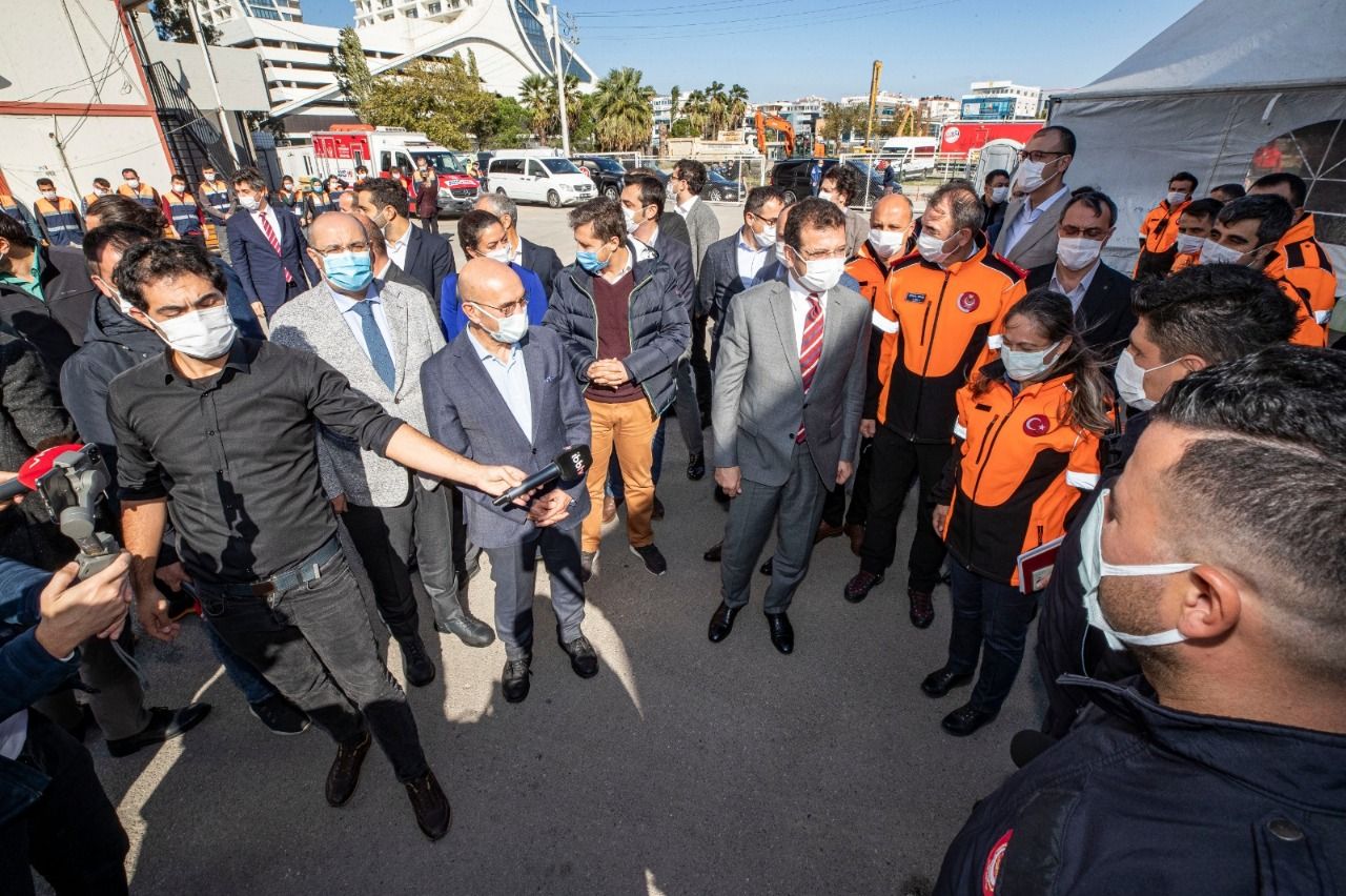 İmamoğlu'ndan İzmir'e geçmiş olsun ziyareti