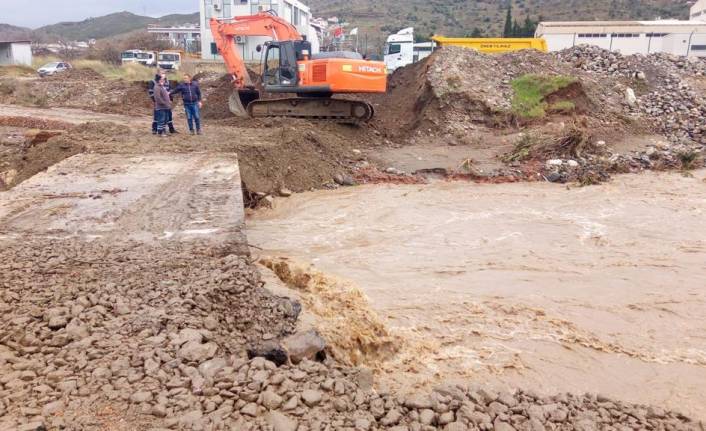 Sel Taşkınlarına Karşı Güzelbahçe Belediyesi Teyakkuzda