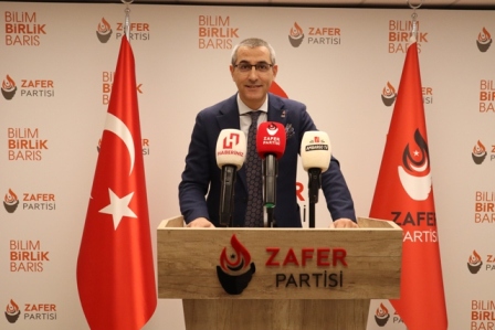Parti Sözcümüz Uğur Batur, partimizin Türkiye gündemi ile alakalı görüşlerini düzenlenen basın toplantısı ile aktardı: