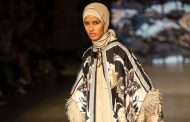 IMANNOOR, ISTANBUL MODEST FASHION WEEK DEFİLESİNDE ÜNLÜ MODEL RAWDAH İLE BÜYÜLEDİ